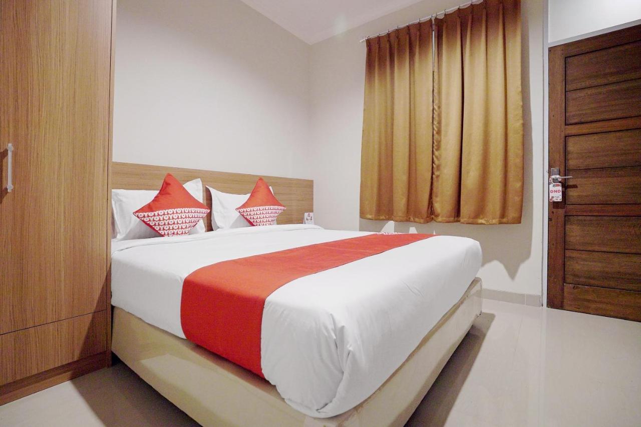 Oyo 415 The Kartini 8 Residence Giacarta Esterno foto