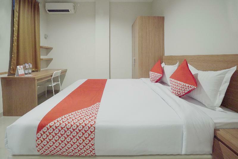 Oyo 415 The Kartini 8 Residence Giacarta Esterno foto