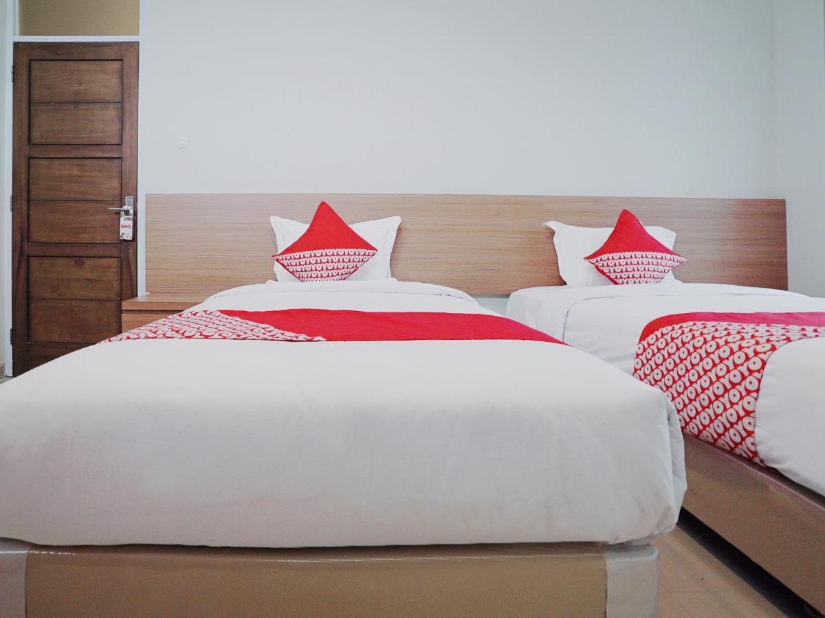 Oyo 415 The Kartini 8 Residence Giacarta Esterno foto