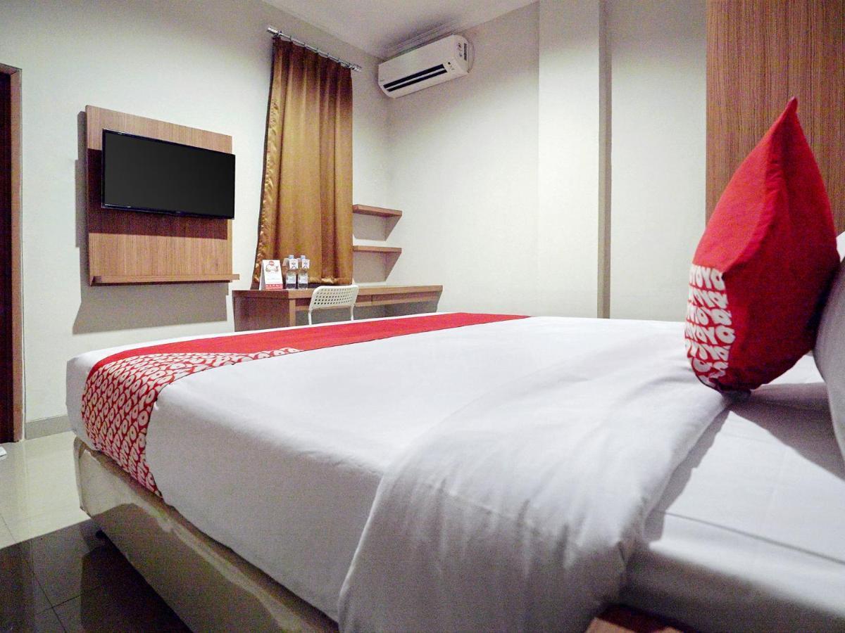 Oyo 415 The Kartini 8 Residence Giacarta Esterno foto