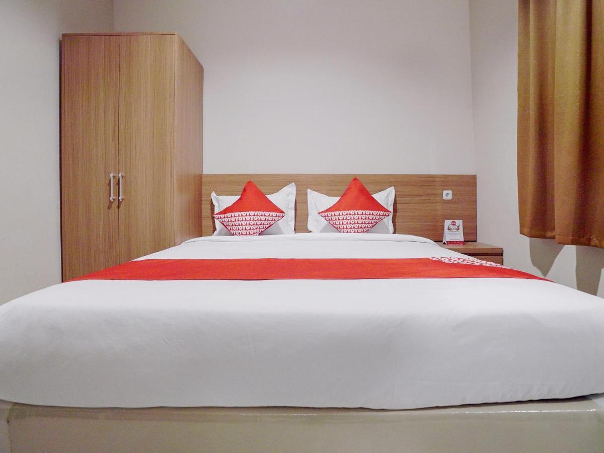 Oyo 415 The Kartini 8 Residence Giacarta Esterno foto