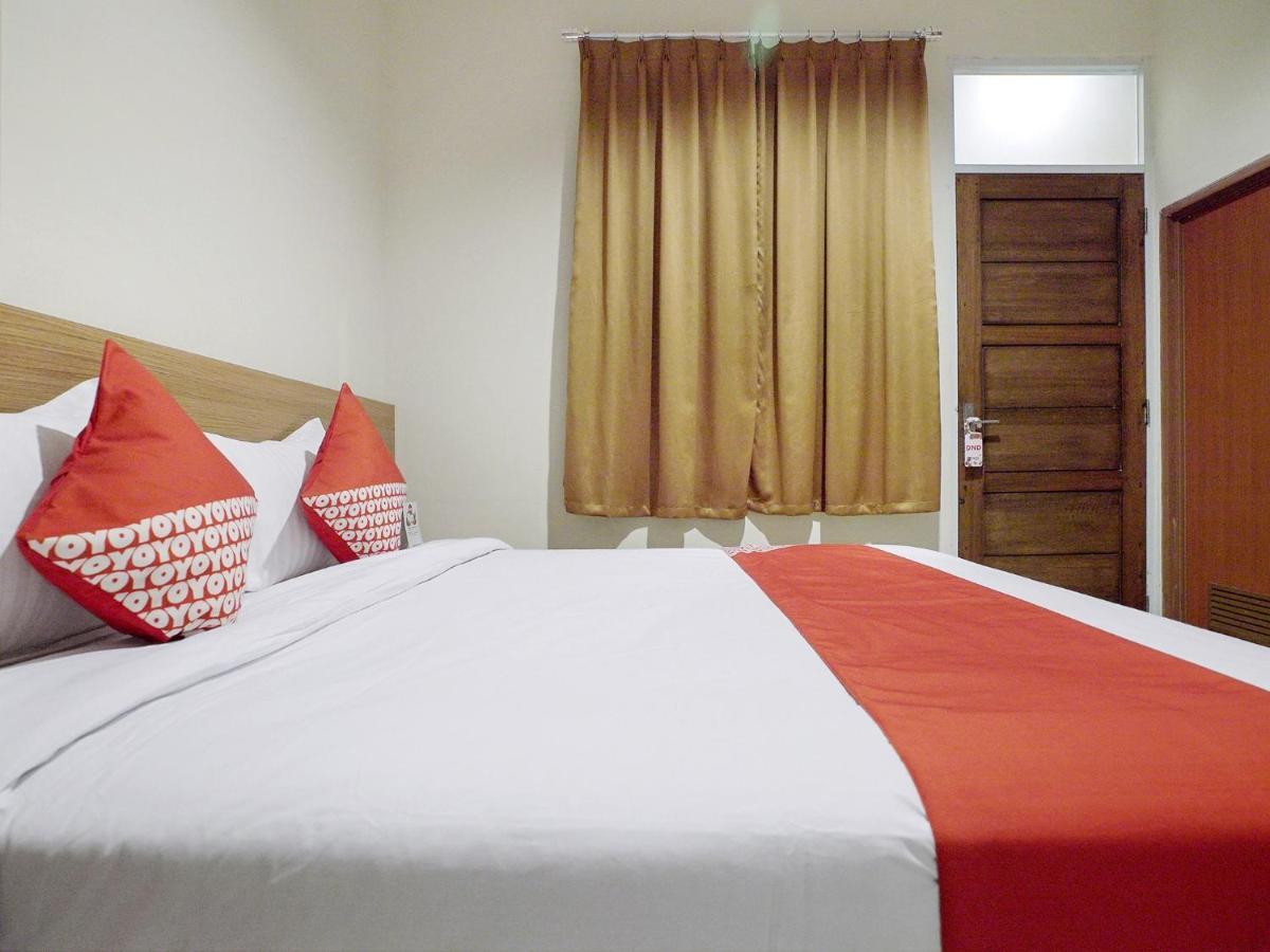 Oyo 415 The Kartini 8 Residence Giacarta Esterno foto