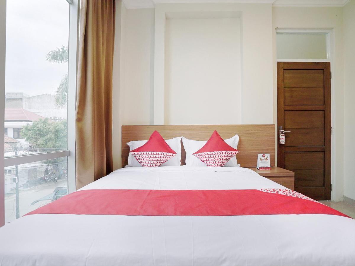 Oyo 415 The Kartini 8 Residence Giacarta Esterno foto