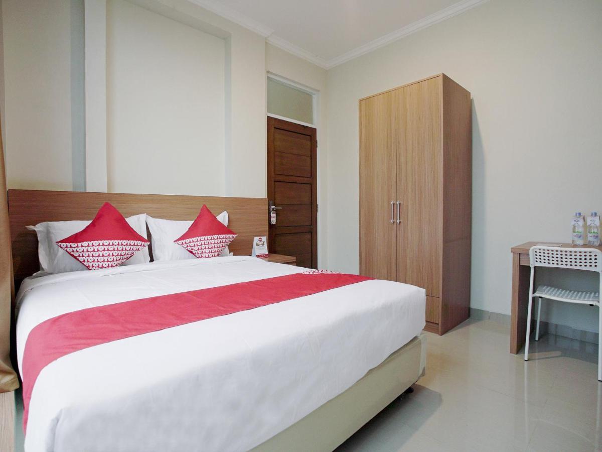 Oyo 415 The Kartini 8 Residence Giacarta Esterno foto