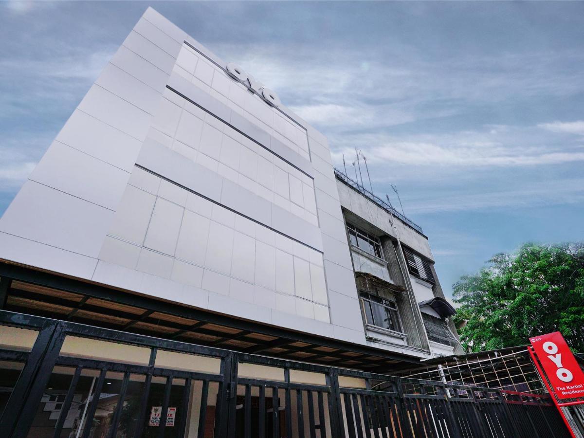 Oyo 415 The Kartini 8 Residence Giacarta Esterno foto